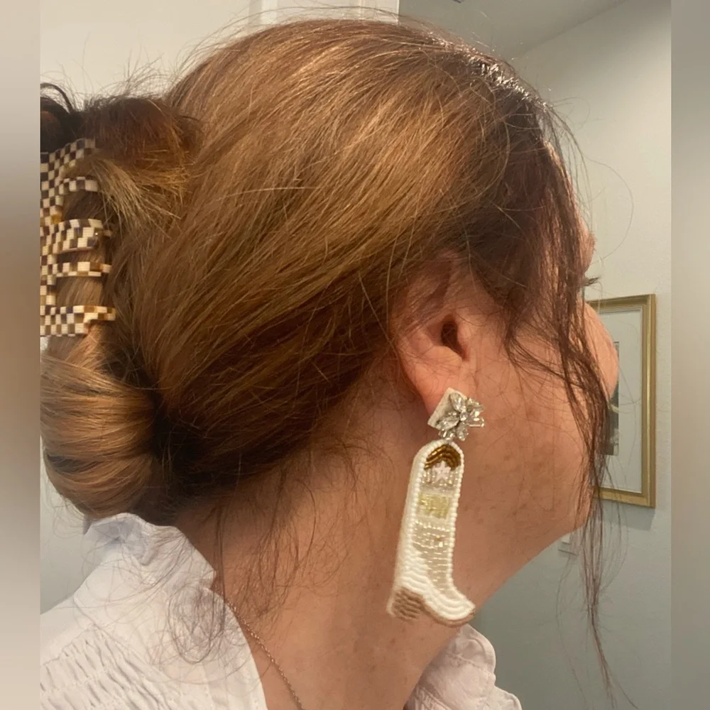 New Cowboy Boots Beaded Earrings Rhinestone White Yee Haw Western Rodeo Cowgirl - Picture 4 of 5